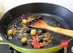 蒜香番茄鳀鱼面的做法图解6