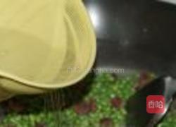 腊肠炒青豆的做法图解5