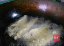 炸小黄鱼的做法图解2