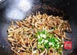 麻辣小鱼干的做法图解8