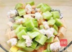 水果海鲜沙拉的做法图解7