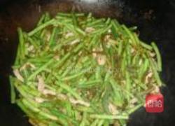 咸菜豆角炒肉丝的做法图解5