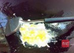 银鱼干蛋炒饭的做法图解5