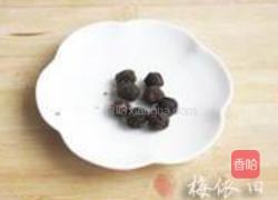 五味子桂圆粥的做法图解2
