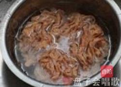 酸辣鸭肠的做法图解1