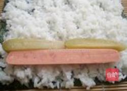 酸黄瓜寿司的做法图解5