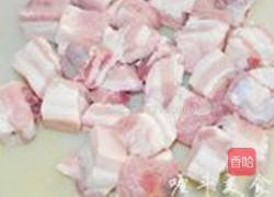 山药红烧肉的做法图解1