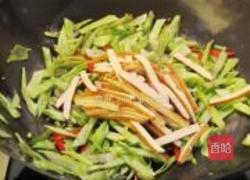 豆腐干炒扁豆的做法图解7