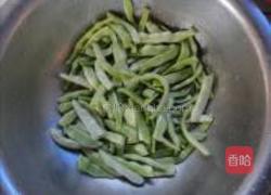 豆角烧肉饼的做法图解5