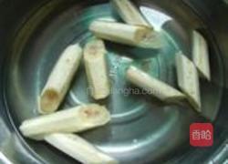 牛蒡鸡腿煲的做法图解2