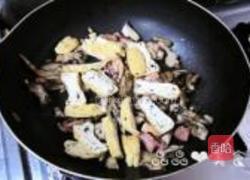 鸡肉蘑菇炒面的做法图解8