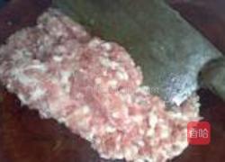 蒜香肉丸虾的做法图解1