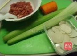 三素炒肉片的做法图解1