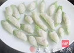鱼茸蒸秋葵的做法图解6