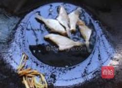 干剥皮鱼炒胡萝卜的做法图解4