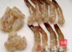 虾仁干贝鸳鸯丝瓜盅的做法图解2