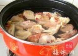 崂山松蘑炖鸡的做法图解2
