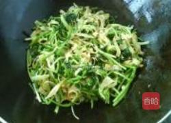 芹菜炒豆腐皮的做法图解8