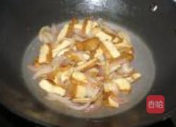 洋葱炒香干的做法图解6