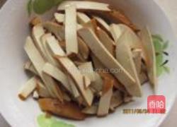 凉拌香干的做法图解2