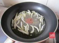 香酥银鱼的做法图解7