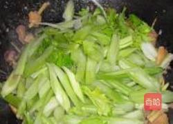 香芹炒杂的做法图解5