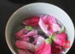 蜀葵花冰糖西米羹的做法图解2