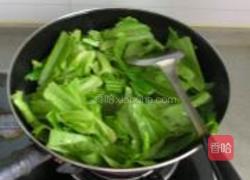 豆豉鲮鱼油麦菜的做法图解5