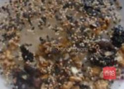 核桃芝麻米豆浆的做法图解2