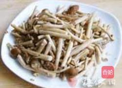 咸肉茶树菇的做法图解2