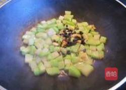 蒜头豆豉合掌瓜的做法图解5