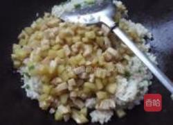 土豆鱼丸炒饭的做法图解13