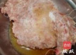 海鲜菇丸子汤的做法图解3