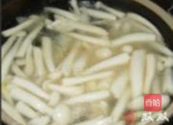海鲜菇丸子汤的做法图解8