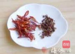 香辣小鱼干的做法图解2