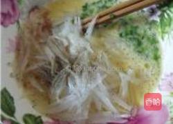 徽菜银鱼煎蛋的做法图解1