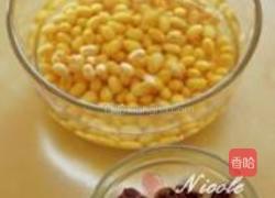 核桃红枣糯米豆浆的做法图解1