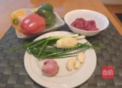 彩椒牛肉片的做法图解1