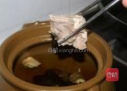 生熟地扇骨汤的做法图解5