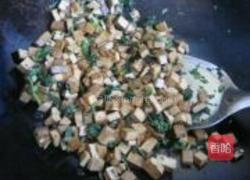芹菜叶炒香干的做法图解7