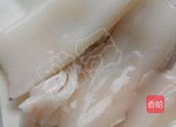 青椒鱿鱼花的做法图解1