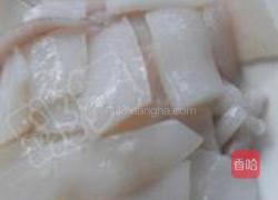 青椒鱿鱼花的做法图解3