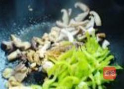 紫甘蓝炒鸡杂的做法图解6
