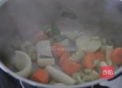 贻贝大虾意面的做法图解9