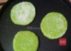 菠菜芝麻小饼的做法图解7