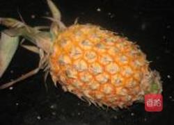 菠萝鸡炒饭的做法图解1