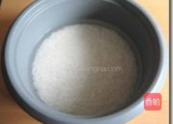 糯米鸡肉烧麦的做法图解1