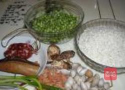 豌豆腊味焖糯饭的做法图解1