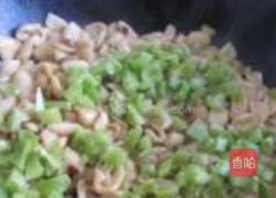 莴笋炒猫耳的做法图解14