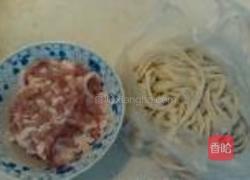 豆角焖面的做法图解1